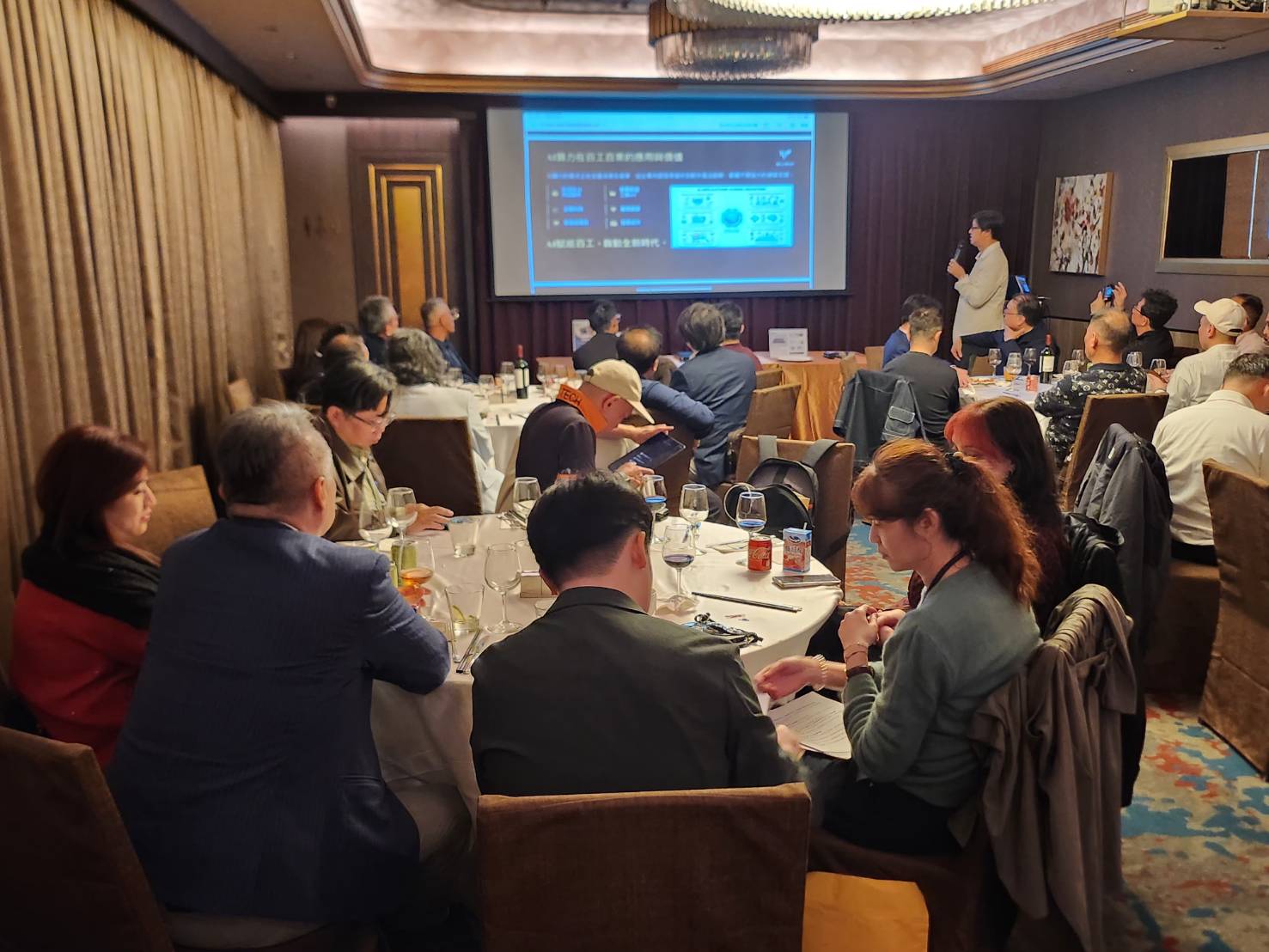 TUTIS AI Club 2025年終感恩交流活動 46